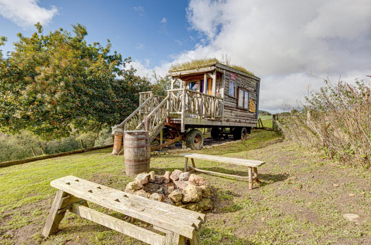2X Double Bed - Glamping Wagon Dalby Forest 스카버러 외부 사진
