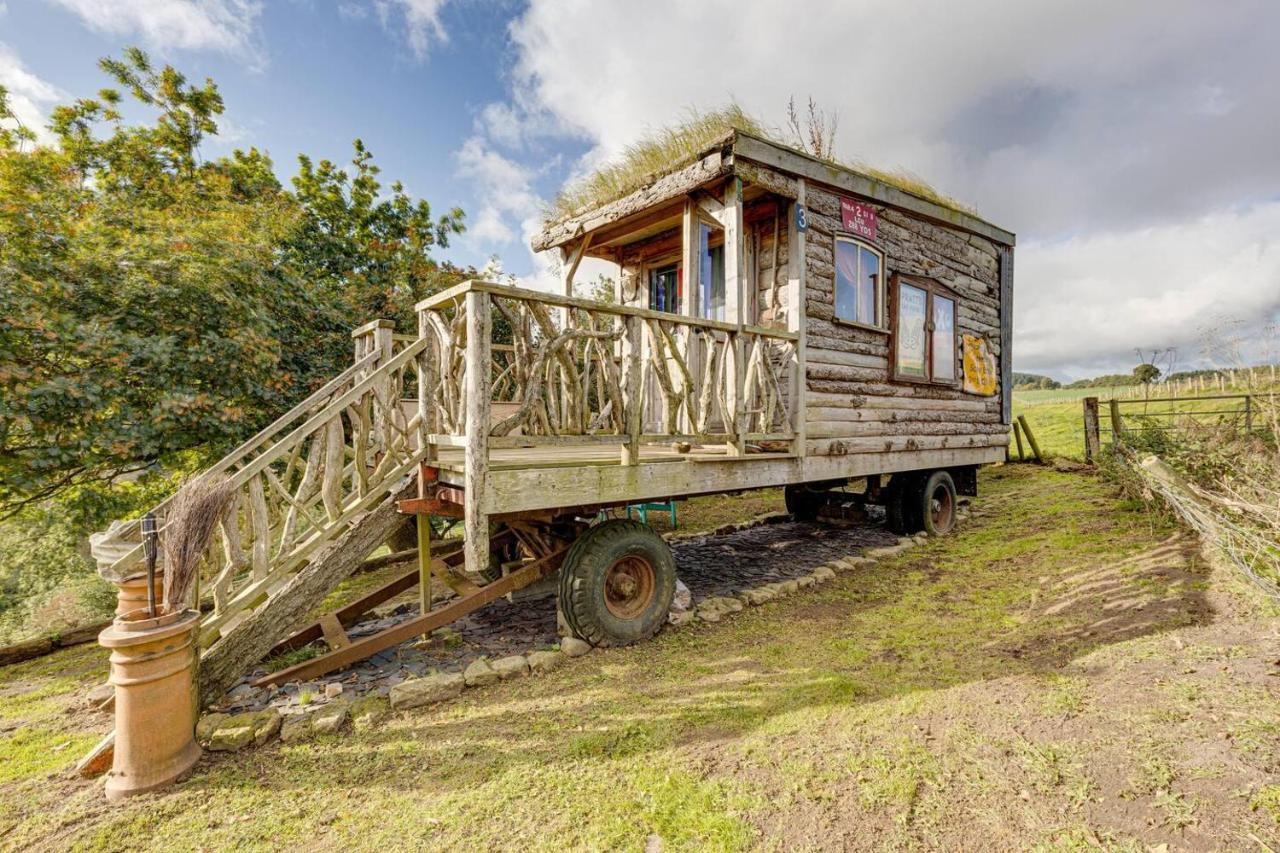 2X Double Bed - Glamping Wagon Dalby Forest 스카버러 외부 사진
