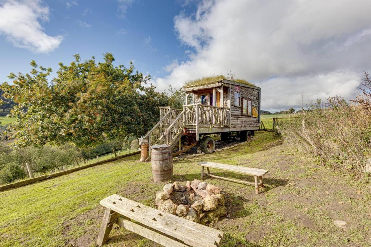 2X Double Bed - Glamping Wagon Dalby Forest 스카버러 외부 사진